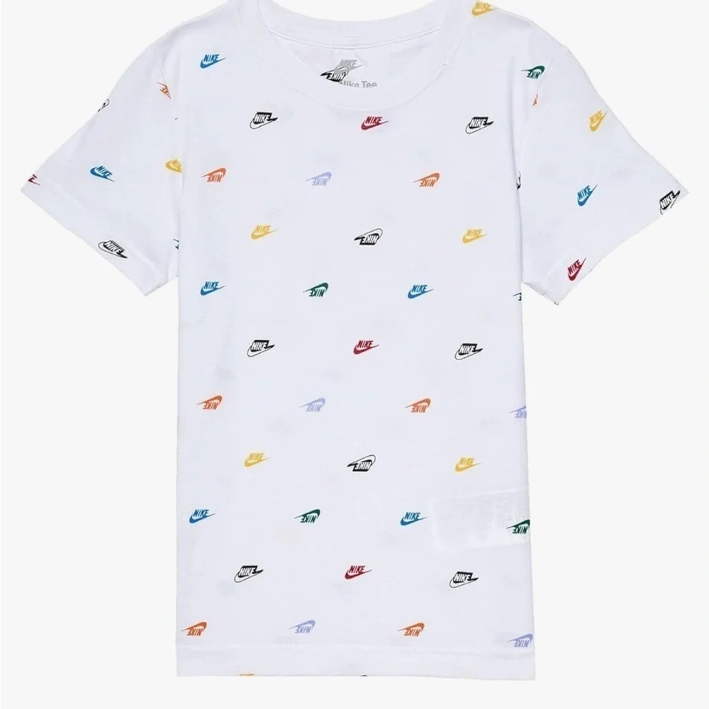 Nike girls 🔥🥰Futura Monogram All Over Print Tee girlsT-shirt Tee XL